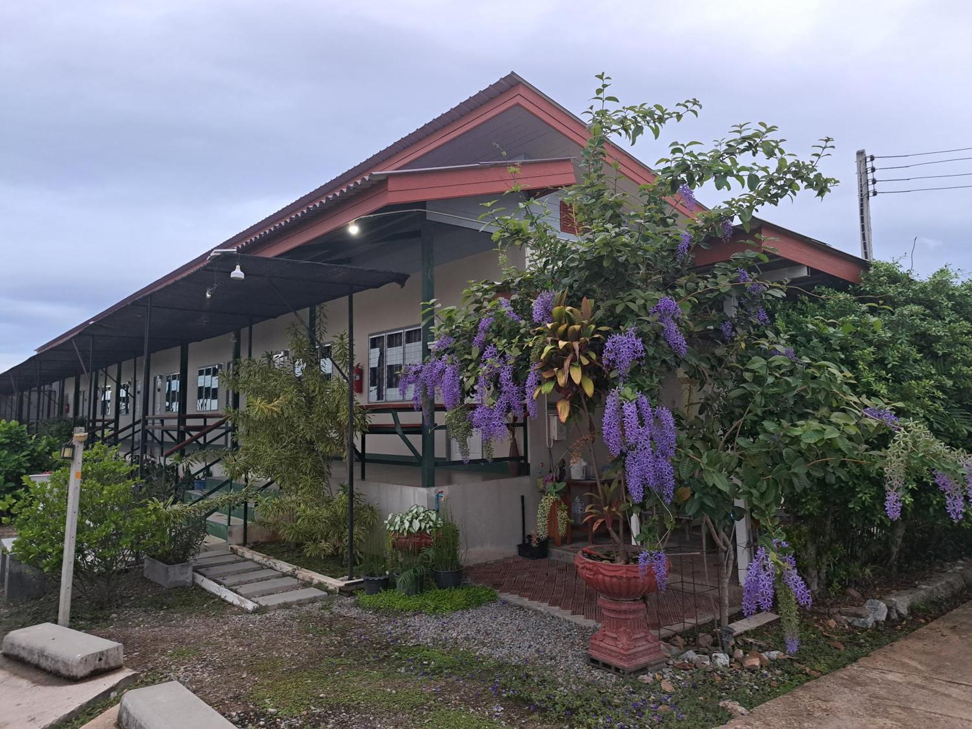 Sailom Resort​ Chom Thong Exterior photo